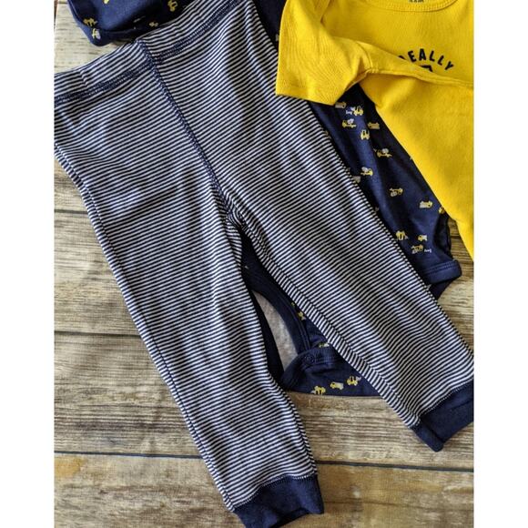 Carter's 3 piece matching set ne construction trucks 9m New - Picture 4 of 5